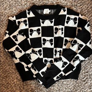 Bow Black and White Women's Sweater